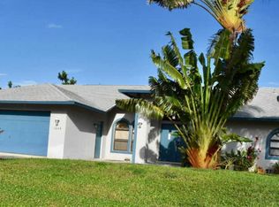2049 SW Trenton Ln, Port Saint Lucie, FL 34984