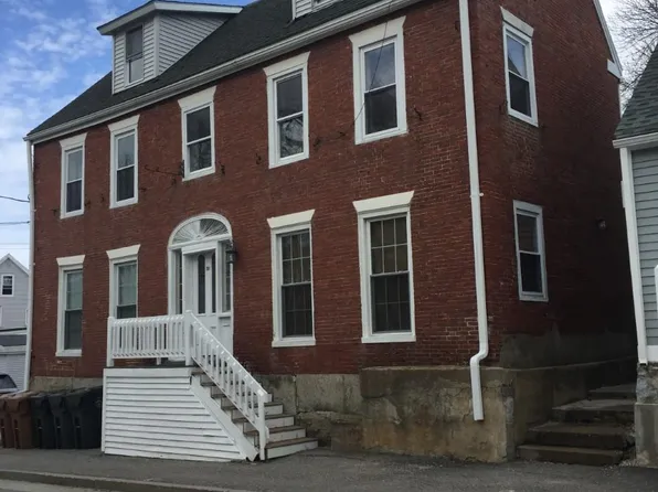 59 Pleasant St #202, Saco, ME 04072