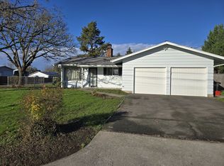 915 NE Donelson Rd, Hillsboro, OR 97124