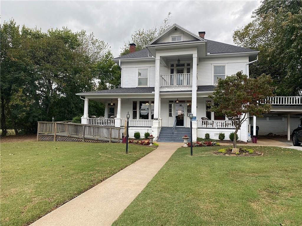 1101 N Woolsey Ave Fayetteville Ar 72703 Mls 1161807 Zillow