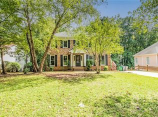 6908 Albaneen Ct, Charlotte, NC 28215
