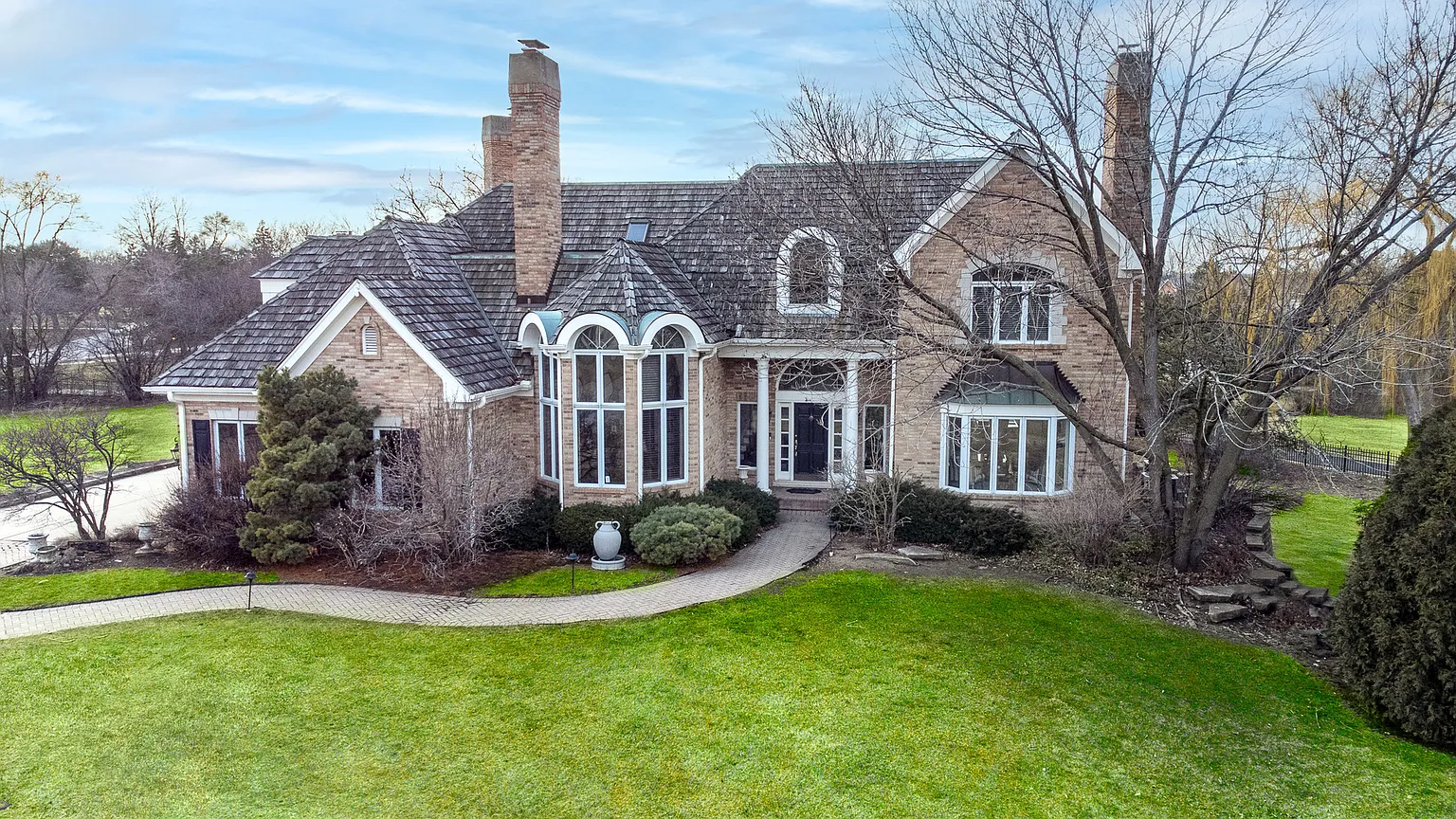 122 Covington Ct photo 1