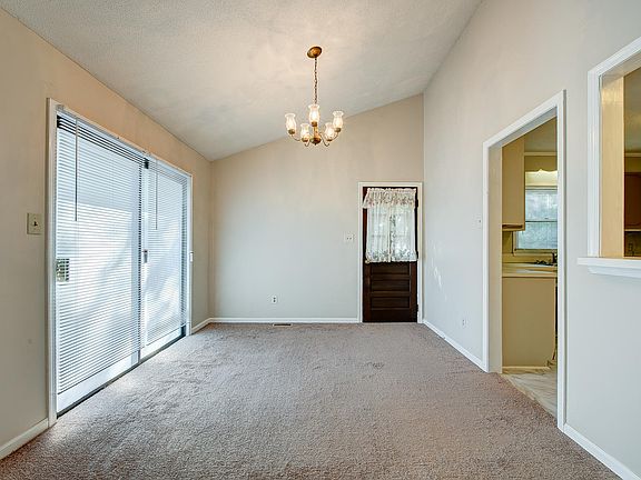 4th image of 1209 Candlewood Dr