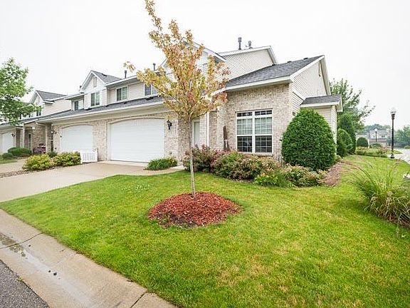2nd image of 9697 Belmont Ln