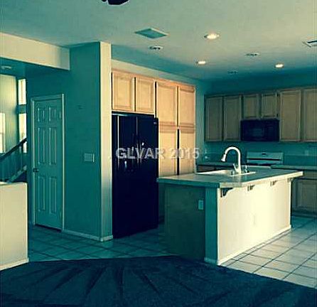 4th image of 642 Beverly Arbor Ave