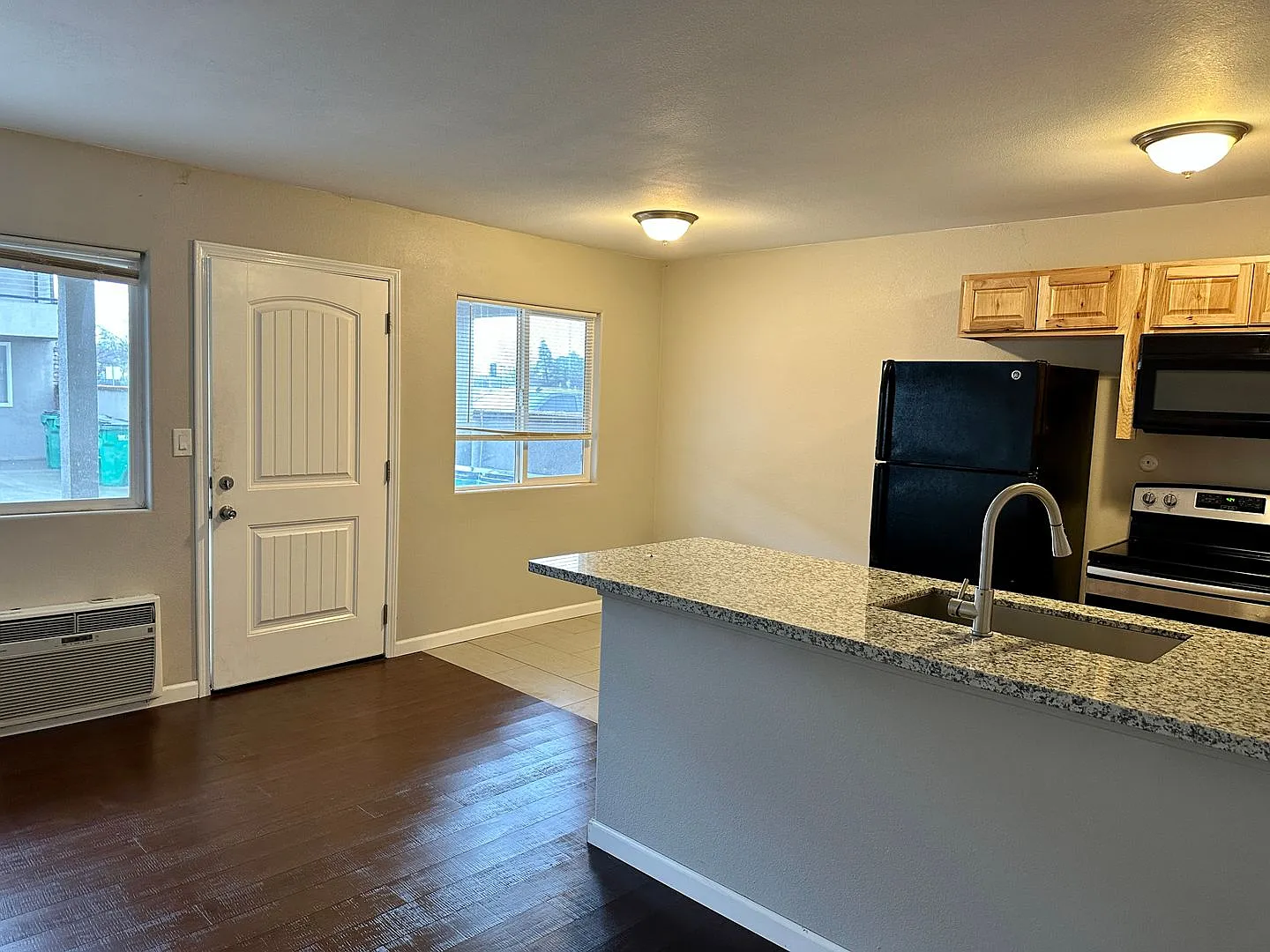 337 N. Merrill Ave — Photo 4