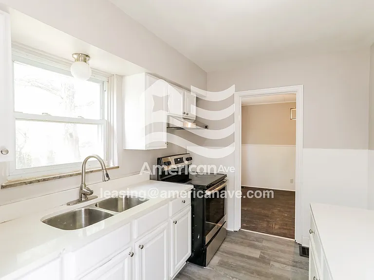 110466_007_kitchen_7.jpg