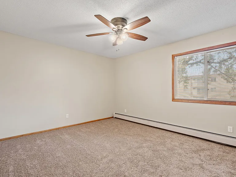 2156-3 bedroom 2
