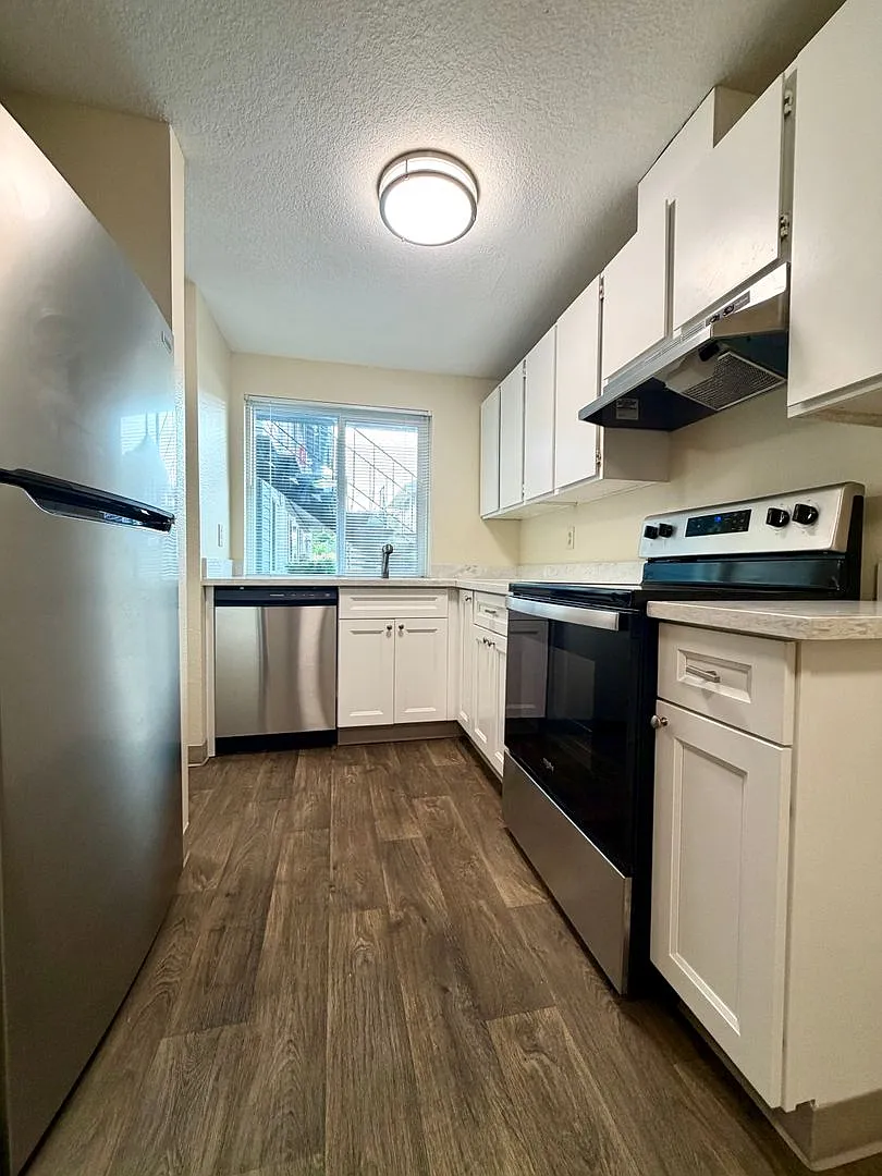 **50% Off The First Month's Rent** Main Floor Nopo Apartment With A/C-1 Assigned Off Street Parki... — Photo 1