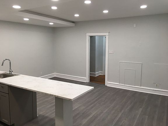 3rd image of 320 Rochelle Ave APT 2