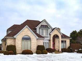 25730 W Plantation Rd, Plainfield, IL 60586