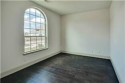 4th image of 2109 Arrowwood Glen Dr