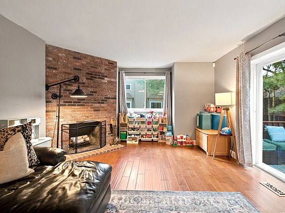 4th image of 192 Captain Eames Cir #192