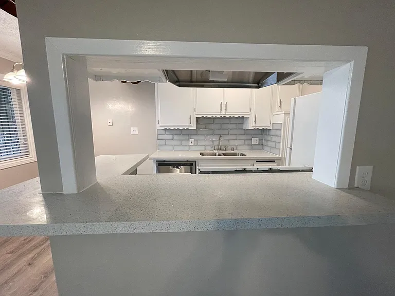 605 N Stoneman Ave — Photo 3