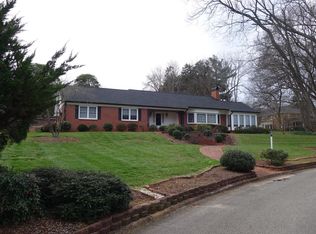 904 Crescent Ave, Shelby, NC 28150