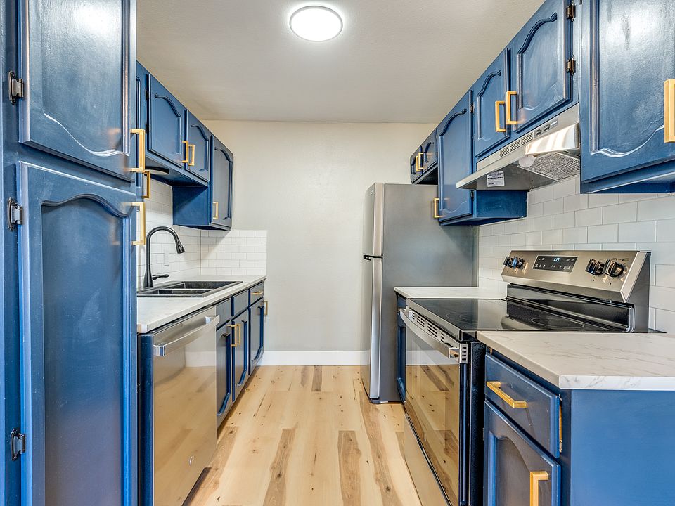 1st image of 601 Bracewood Cir APT B