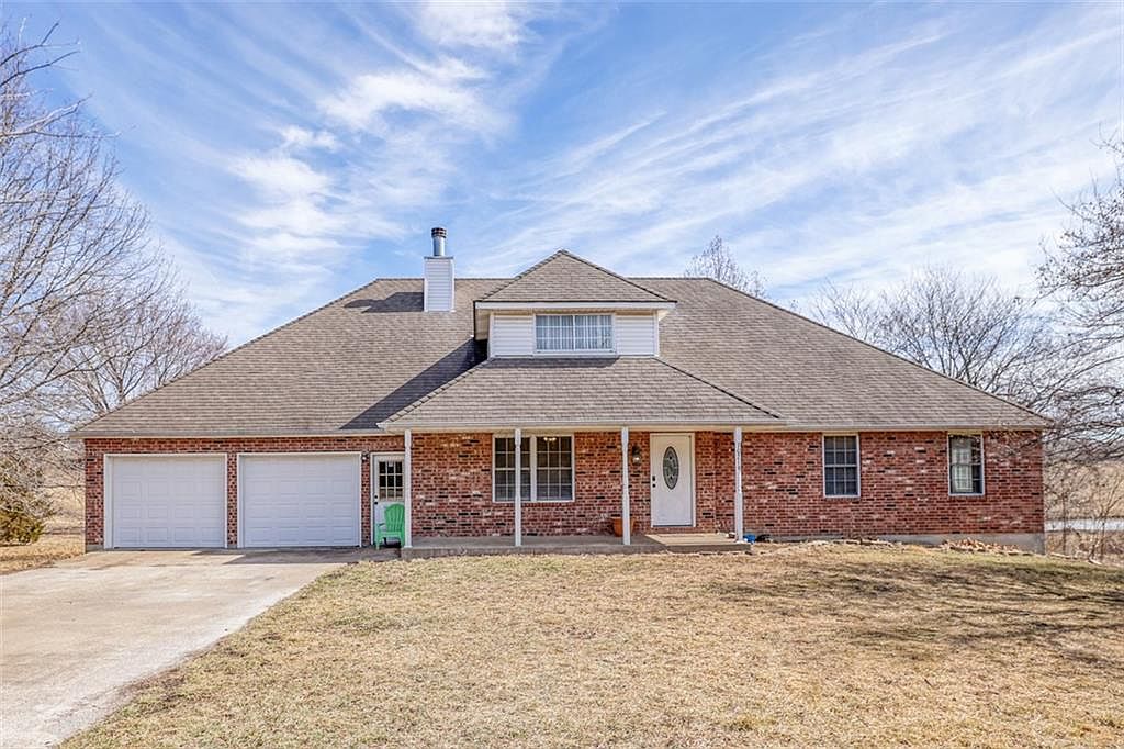 10219 S Munro Rd, Lone Jack, MO 64070 Zillow