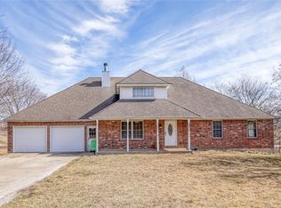 10219 S Munro Rd, Lone Jack, MO 64070