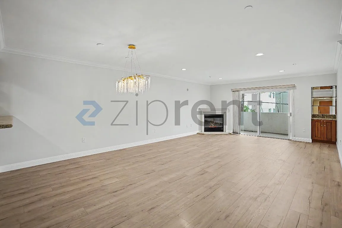 3 bed, 2.5 bath, 1640 sqft, $5,195 — Photo 2