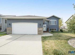 7421 W 50th St, Sioux Falls, SD 57106