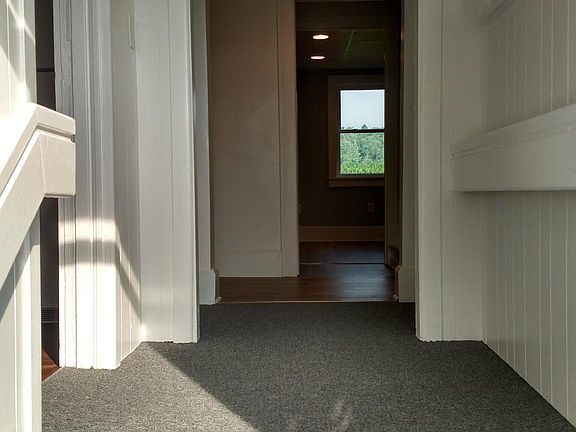 Foyer (New Ceiling, Recessed Lighting, Carpet)