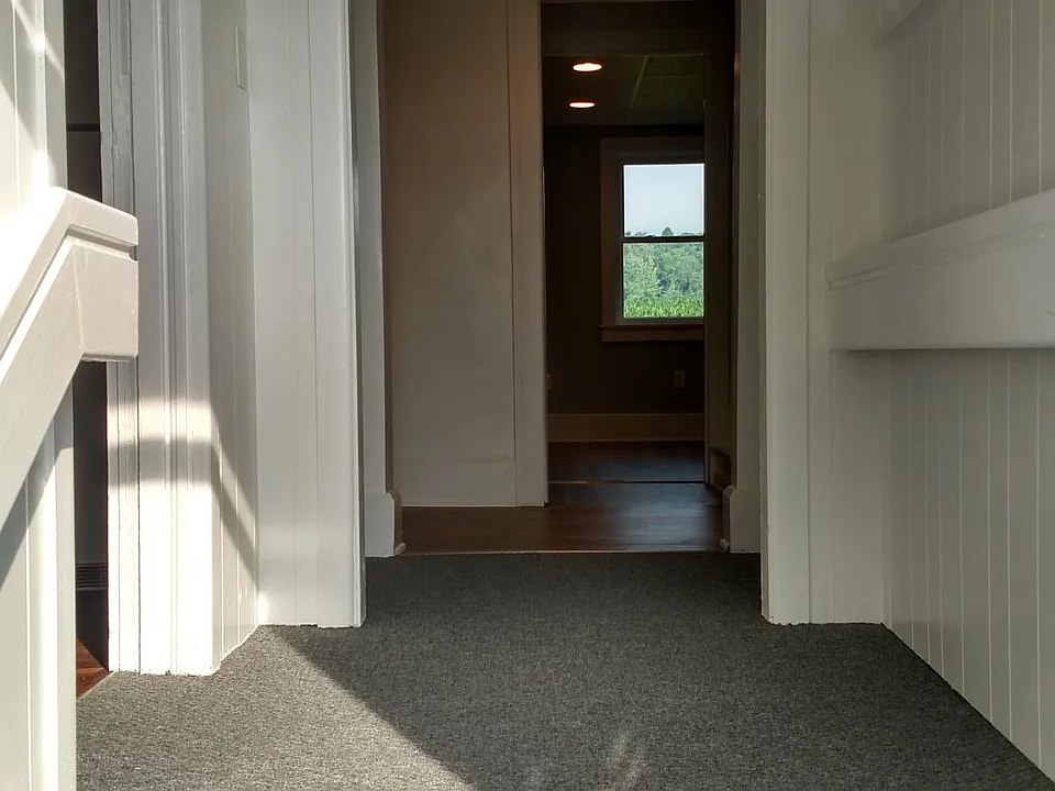 Foyer (New Ceiling, Recessed Lighting, Carpet)