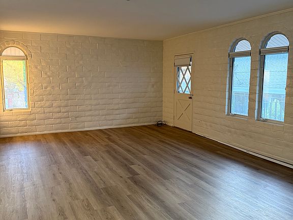 3rd image of 844 W Spain St #1