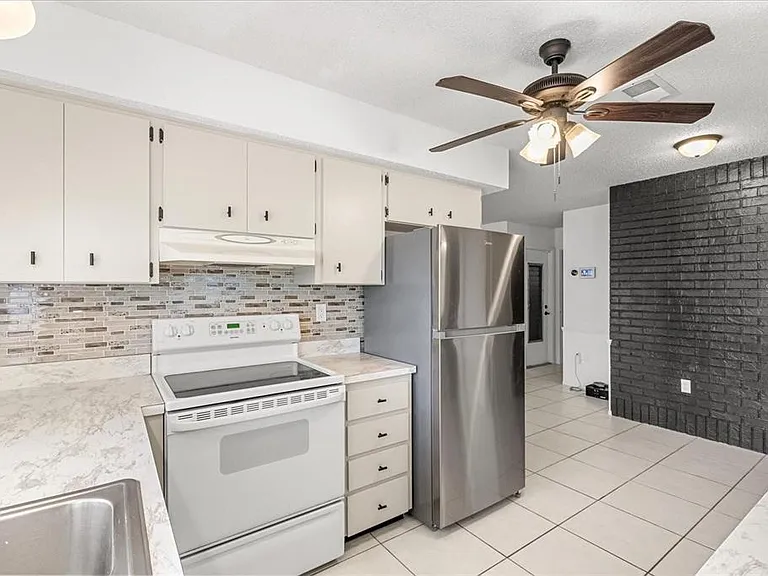 13013 Sawmill Way — Photo 12