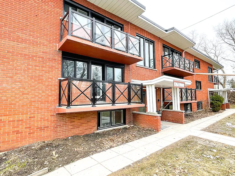 43 Montrose Ave #70 — Photo 1