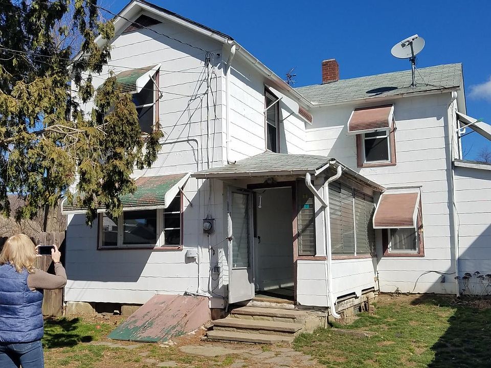 1st image of 109R Washington St