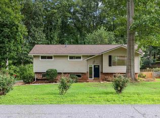 102 Indian Trl, Taylors, SC 29687