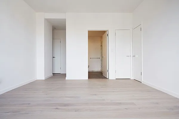 Rented by PocketBroker Inc | media 4