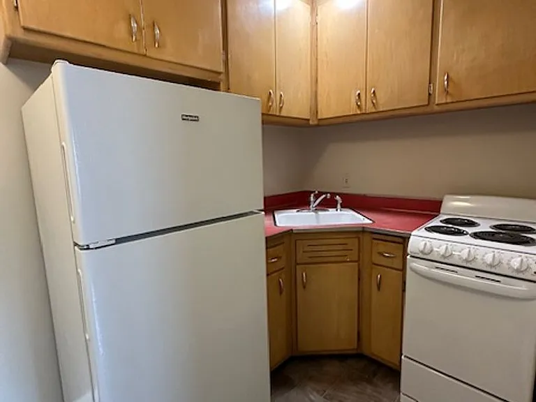 Cozy 1BR in Riverwest $925 Heat Included | Hardwood Floors | Storage + Laundry — Photo 17