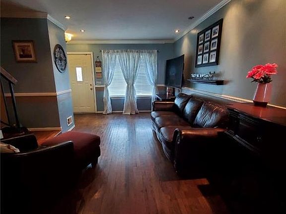 3rd image of 85J Freedom Ave