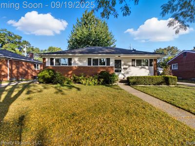 8843 Headley Dr, Sterling Heights, MI, 48314