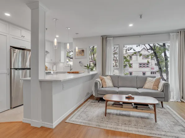 2020 W 8th Ave #315, Vancouver, BC V6J 1W5
