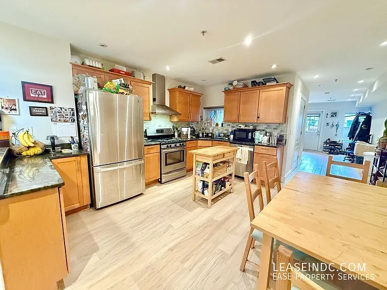1200 Monroe St NW #A — Photo 8