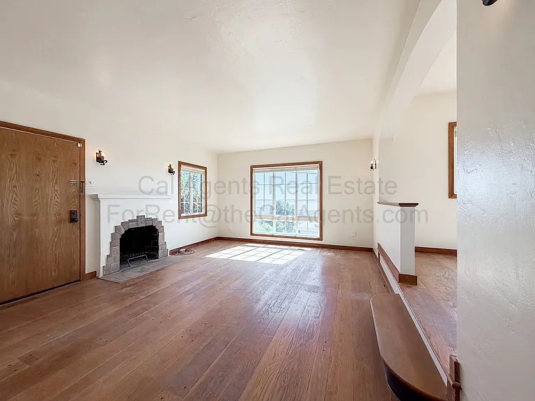 247 Cambridge Ave — Photo 2
