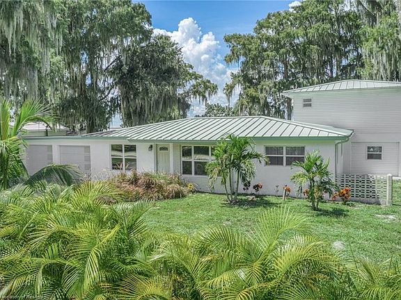 2nd image of 1409 Tall Cypress Dr
