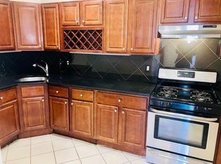 104 Pulaski St APT 2B, Brooklyn, NY 11206