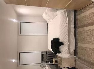 181 Green St APT 2R, Brooklyn, NY 11222