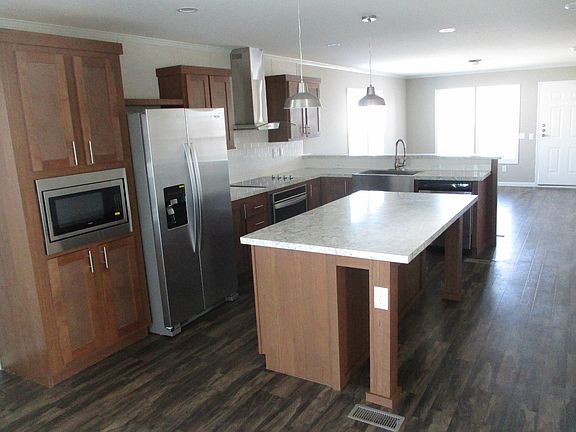 3rd image of 289 Silver Peak Dr #387
