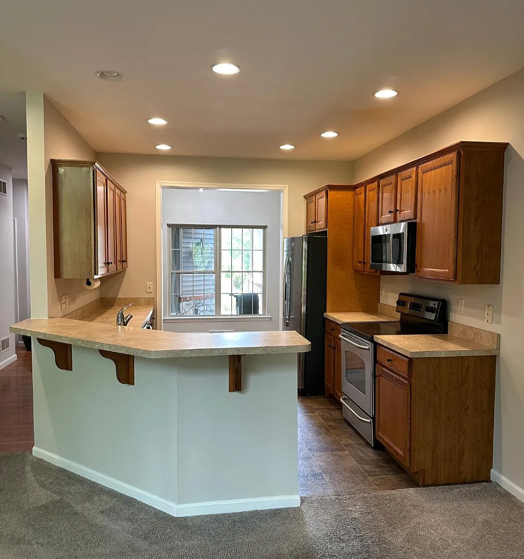 3 bed, 2.5 bath, 1962 sqft, $2,495 — Photo 4