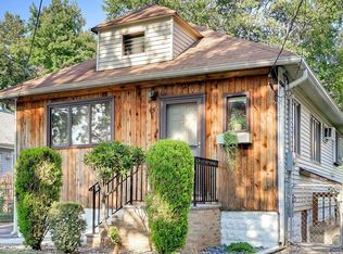 15 Crestwood Ave, Edison, NJ 08817