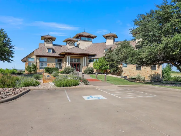7400 Royal Winchester Dr, Cleburne, TX 76033