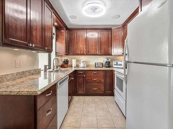 4th image of 141 Date Palm Drive