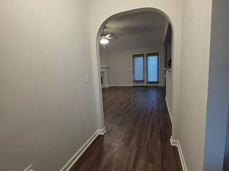 745 Park Ln — Photo 6