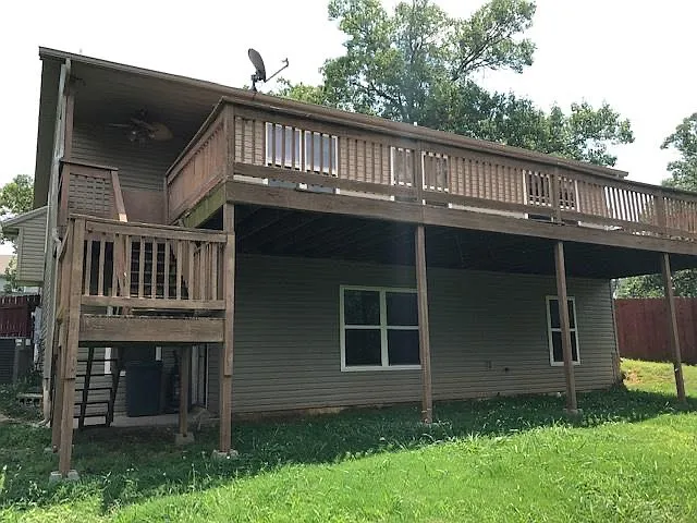 13327 Longridge Ln — Photo 4