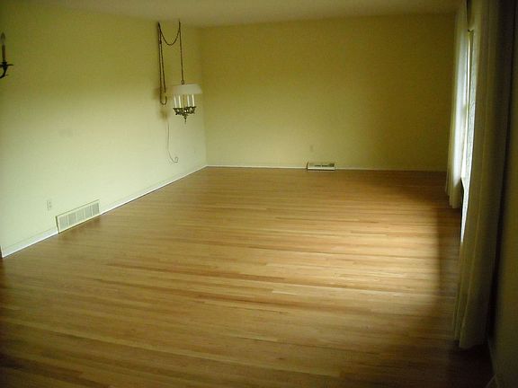 16 x 24 Living/Dining Room