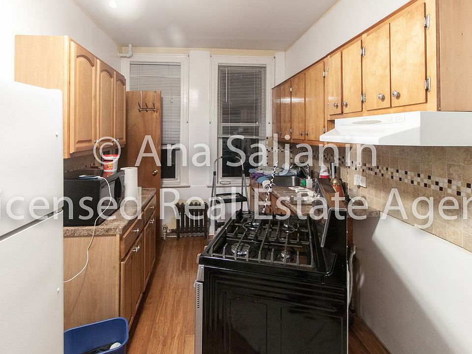 1st image of 3093 44th St APT 1R